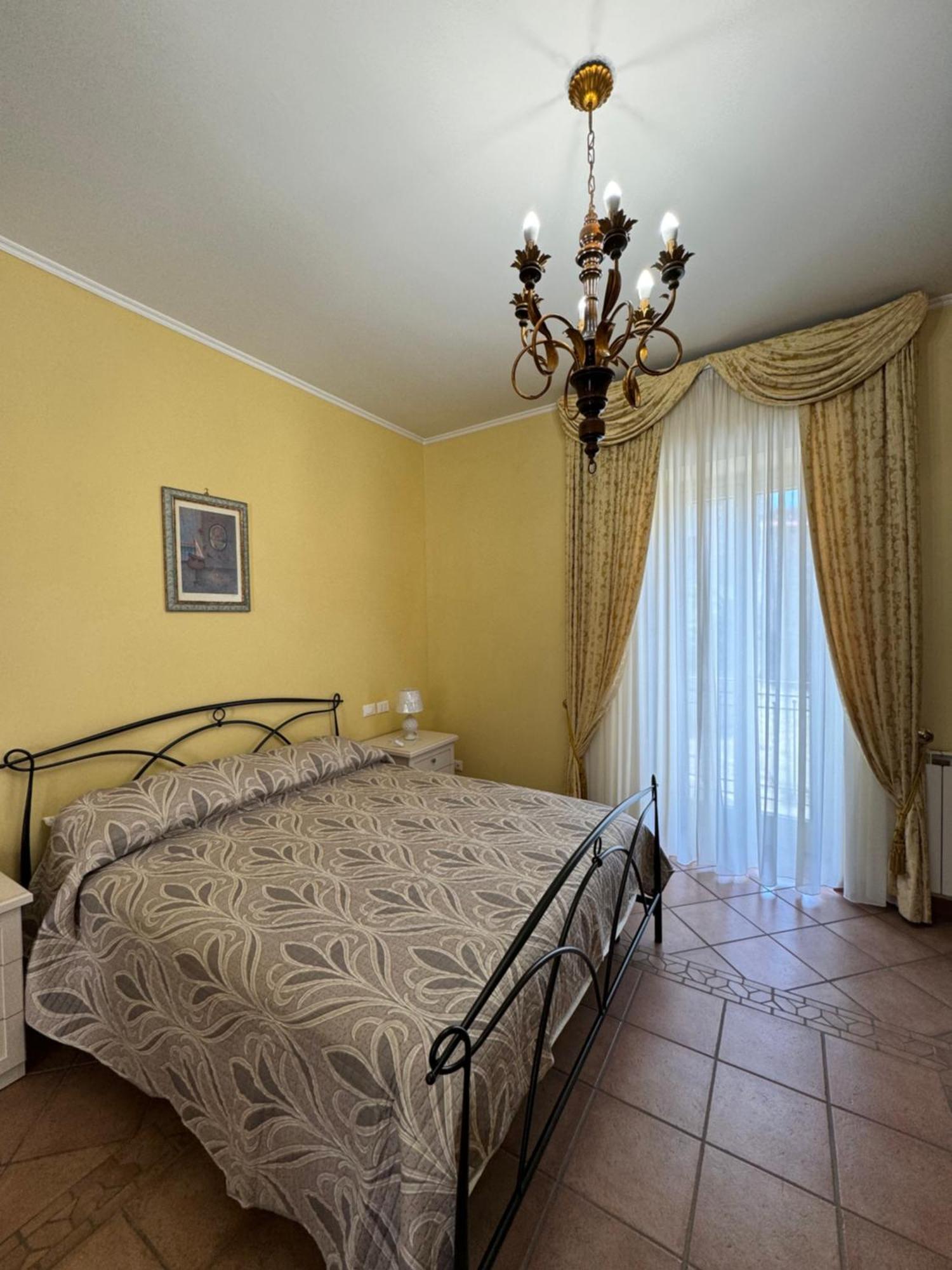 Casa Pepe - Fondi Vertice Rooms 외부 사진